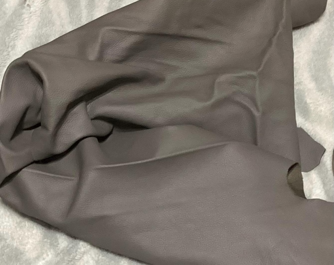44 square feet Gray Leather Cowhjde. Upholstery. Garment.automotive. Cowhide,. DEAL87.