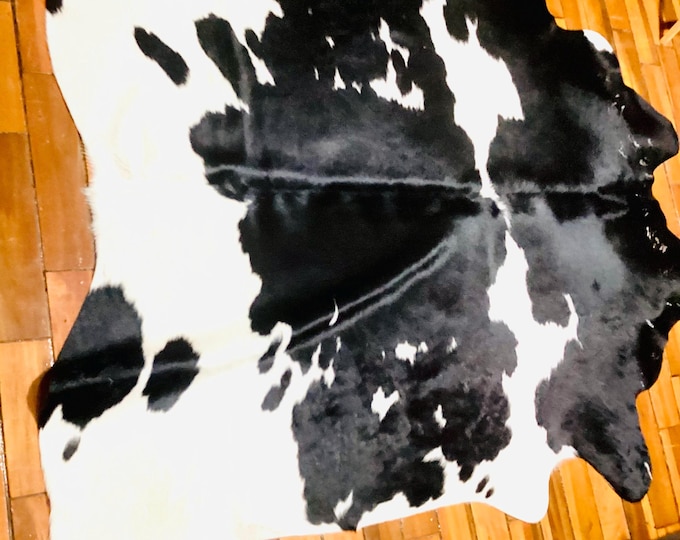 Black And White Hair On Cowhide Rug.  Upholstery leather. Cowhide, CLHOH11