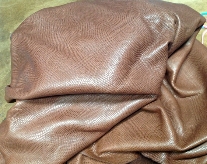 Auburn Brown Embossed Anasazi Leather Deerskin DD2059