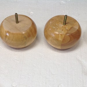 Natural Light Oak Bun Furniture Legs with Lacquer Finish. Sofa Feet, Sofa Legs. AI.  Item 4937