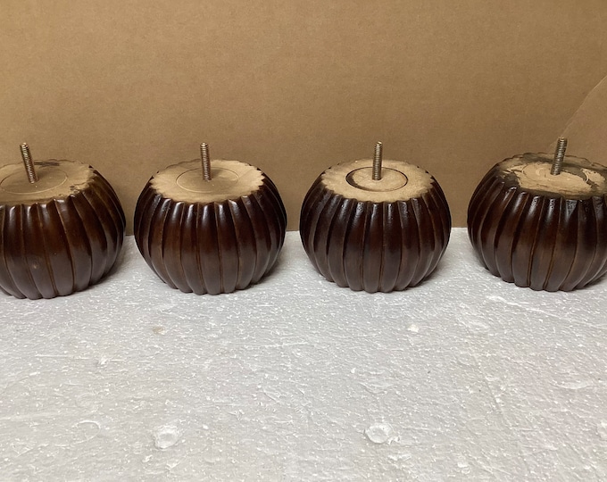 Package of 4 Carved Walnut Wooden Furniture Legs LB3250W