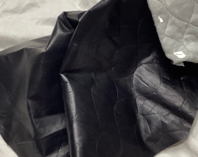 Black Pleated Leather Lambskins with White Cotton Backing, LAMB7504