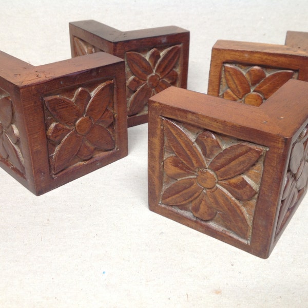 Decorative Corner Wood Blocks in Package of 4.