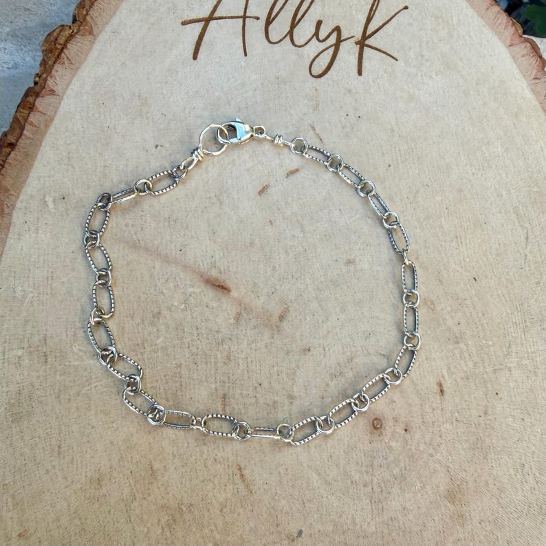 Silver Oval Link Bracelet • Textured Sterling Chain • Everyday Layering imagem 3