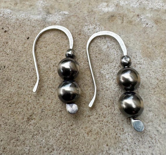 Navajo pearl drop / dangle sterling silver earrings