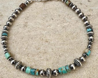 Pulsera Kingman de turquesa y perlas del desierto • Joyería apilable de plata de ley estilo suroeste