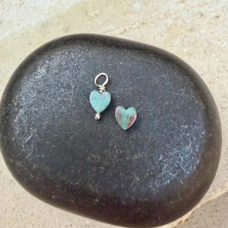 African Green Dragon Heart • 6mm Tiny Stone Charm • Sterling Wrapped immagine 2