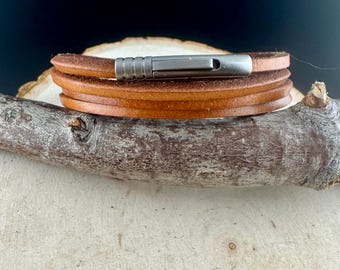Läderarmband med flera lindningar • Äkta läder, spänne i rostfritt stål