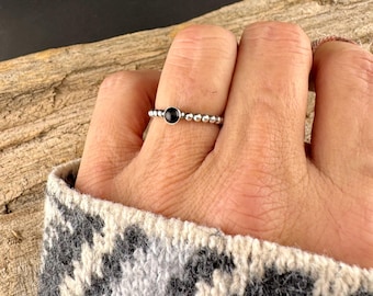 Sterling Silver Black Onyx Cabochon Ring | Minimalist Beaded Wire Stackable Band
