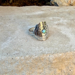 Turquoise Concho Sterling Silver Ring • Number 8 Turquoise • Southwestern Sunflower Band Bild 10