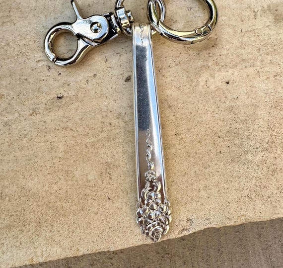 Floral Vintage Teaspoon Keychain, Antique Spoon Keychain, Unique Keychain, Collectible Keychain, Purse Tassel, Handbag Accessory