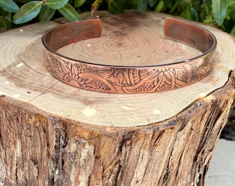 Southwest Floral Copper Cuff • Hand‑Forged Raw Copper Bracelet • Flower Doodle Pattern