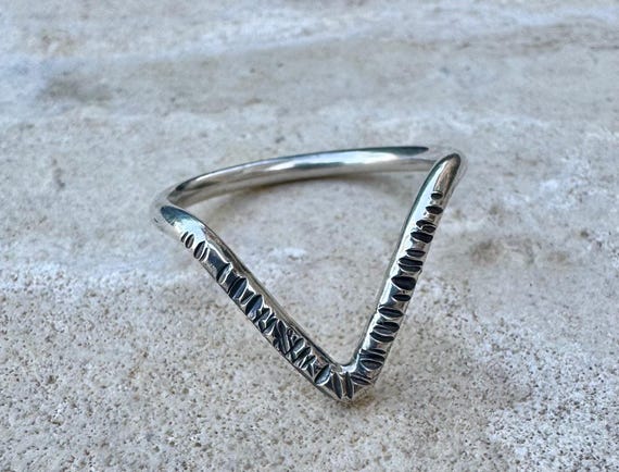 Chevron Ring, Wishbone Ring, Round Band Ring, Smooth Band Ring, Midi Ring, Stacking Ring, Gift for Her, Minimalist Jewelry
