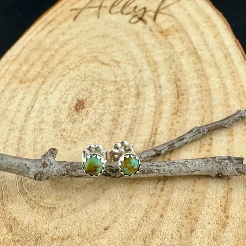 Green Kingman Turquoise Stud Earrings • Sterling Silver Posts • 4mm Cabochons zdjęcie 3