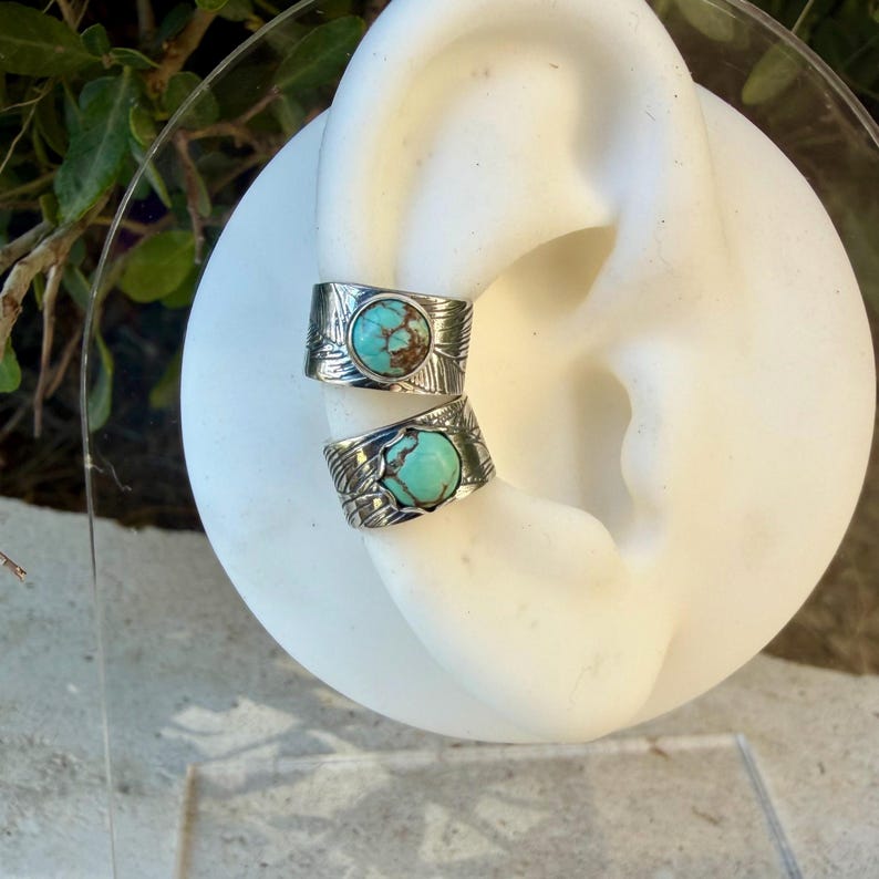 Pendiente de oreja Royston de turquesa de 5 mm • Anillo de plata de ley con pluma • No requiere perforación • Estilo suroeste imagen 5