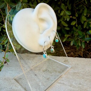 Pendientes de aro Sterling Sleeper • 12 mm o 15 mm • Colgante de turquesa Kingman • Individual o en pares imagen 6
