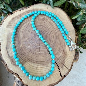 Kingman turquoise choker • Kralen van 4-5 mm • Lichtblauwe turquoise ketting • Sterling zilveren tussenstukjes afbeelding 3