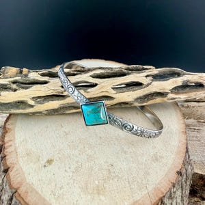 Pulsera Kingman de turquesa • Plata de ley • Joyería estilo suroeste con diseño de margaritas imagen 5