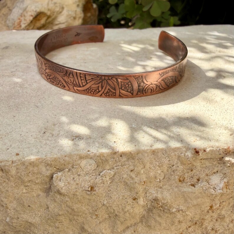 Southwest Floral Copper Cuff • Hand‑Forged Raw Copper Bracelet • Flower Doodle Pattern image 3