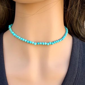 Kingman turquoise choker • Kralen van 4-5 mm • Lichtblauwe turquoise ketting • Sterling zilveren tussenstukjes afbeelding 8