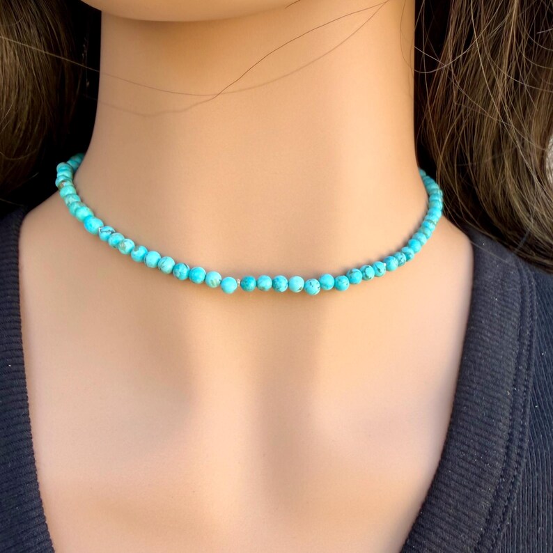 Kingman turquoise choker • Kralen van 4-5 mm • Lichtblauwe turquoise ketting • Sterling zilveren tussenstukjes afbeelding 8
