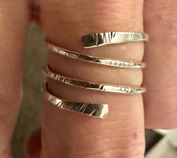 Bypass Textured Triple Coil Ring, Thin Wire Ring, Thumb Ring, Coil Band, Bypass Ring, Thin Spiral Ring