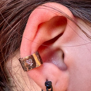Copper Hammered Heart Ear Cuff | Wide Conch Band | No-Piercing Earring image 1