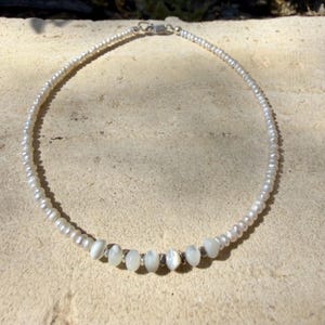 Freshwater Anklet with Mother of Pearl Accent • Sterling Silver Ankle Bracelet bild 4