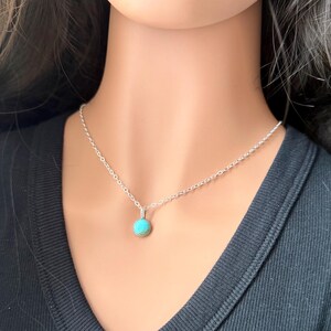 Collier pendentif turquoise en argent sterling • Style minimaliste du Sud-Ouest image 10