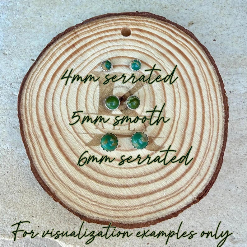 May include: Three pairs of round stud earrings featuring green stones set in metal. The earrings are arranged by size on a circular wood slice, labeled with text indicating 4mm, 5mm, and 6mm sizes for visualization purposes only.