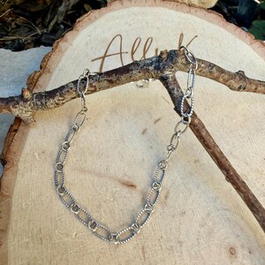 Silver Oval Link Bracelet • Textured Sterling Chain • Everyday Layering imagem 5
