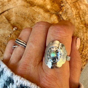 Turquoise Concho Sterling Silver Ring • Number 8 Turquoise • Southwestern Sunflower Band Bild 11