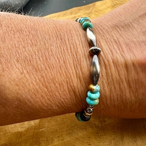 Pulsera elástica de turquesa y ónix Kingman - Joyería de plata de ley con perla Navajo del Suroeste