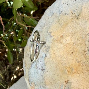 Sterling Silver Sideways Cross Ring | Christian Faith Ring | Stack Band Set imagen 5