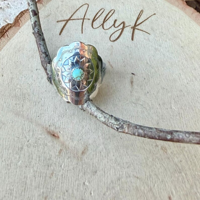 Turquoise Concho Sterling Silver Ring • Number 8 Turquoise • Southwestern Sunflower Band Bild 5