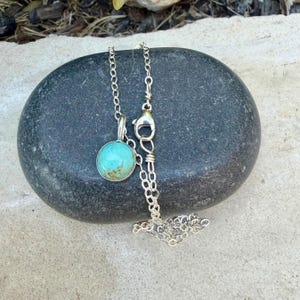 Collier pendentif turquoise en argent sterling • Style minimaliste du Sud-Ouest image 5
