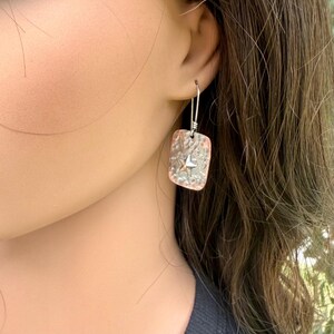 Boucles d'oreilles en cuivre et argent sterling avec étoile · Boucles d'oreilles pendantes martelées style western Lonestar image 6