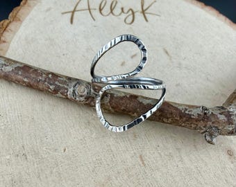 Bague à boucle en argent sterling • Double boucle • Anneau ajouré ajustable à texture rustique
