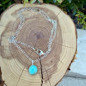 Collier pendentif turquoise en argent sterling • Style minimaliste du Sud-Ouest image 2