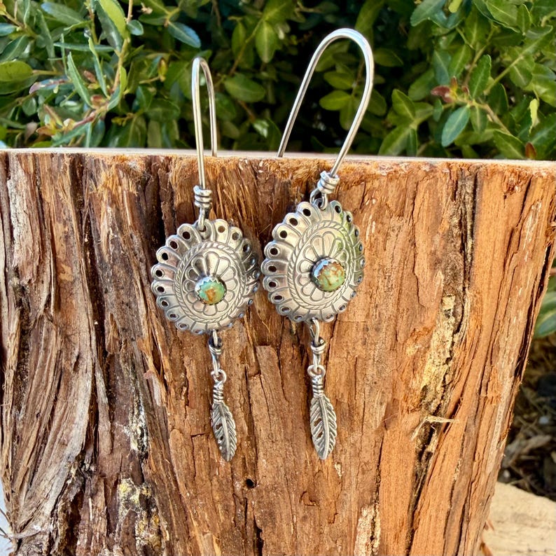 Boucles d'oreilles concho Kingman turquoise • Pendentif plume en argent sterling • Style sud-ouest image 4