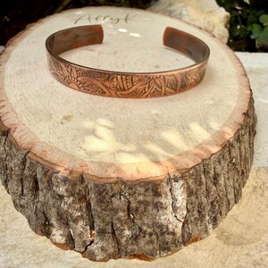 Southwest Floral Copper Cuff • Hand‑Forged Raw Copper Bracelet • Flower Doodle Pattern image 8