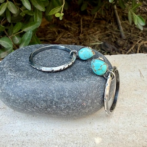 Sterling Silver Turquoise Hoop Post Earrings • 10x8mm Pear Number 8 Cabochon immagine 1