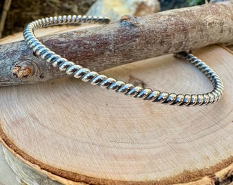 Brazalete de plata de ley con alambre trenzado / Diseño minimalista ajustable tipo cuerda