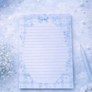 Peut inclure: Ensemble de trois mugs en céramique avec une finition mate et mouchetée. Les tasses sont de couleur crème, marron clair et marron foncé. Chaque mug a un design simple et minimaliste.