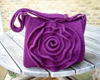 PDF knitting pattern for Rose Messenger Bag