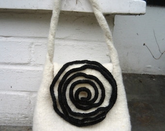 Cream & Black Rose Bag PDF Knitting Pattern