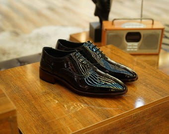 Black Patent Oxford Leather Shoes: Handmade Luxury with Red Sole Finish For Formal Wear