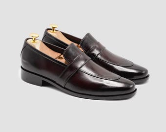Mocasines marrones de piel de becerro para hombre: estilo formal de lujo