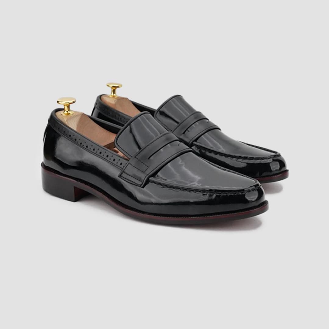 Classic Black Leather Men\'s Penny Loafers with patent red button Men main image 3