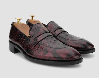 Zapatos de piel de cocodrilo para hombre – Mocasines hechos a mano en color granate